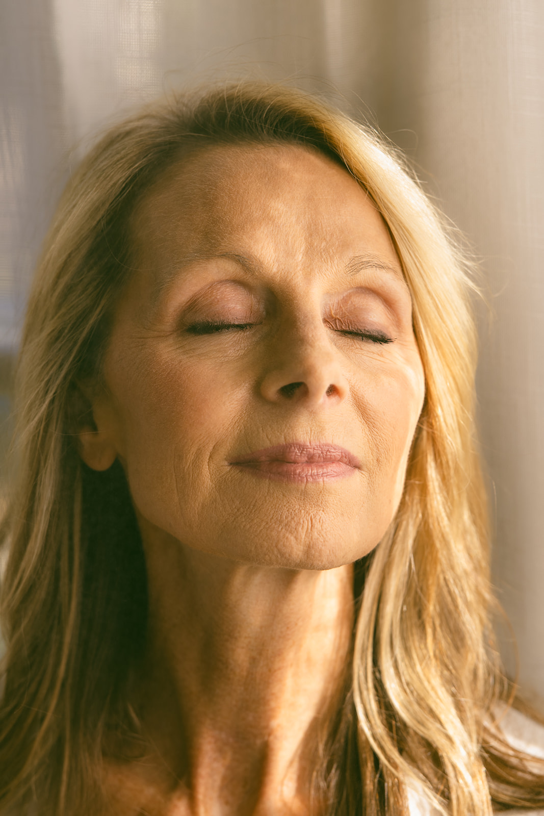 Surface Renewal – The Complete Guide to Gentle Exfoliation for Late Winter